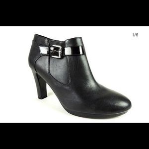 Ralph Lauren size 9 ankle booties